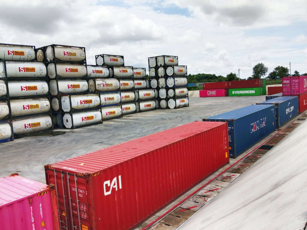 LINE_ALBUM_ลานตู้ปิ่นทอง_240902_7